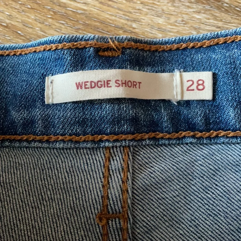 Levi’s Wedgie Short Denim Shorts